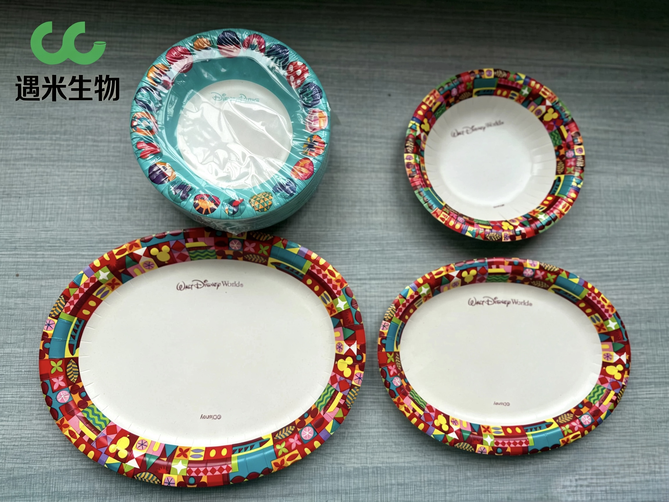 Corncomp-manufactured Shanghai Disney Resort branded popcorn box with Mickey Mouse and Goofy character designs